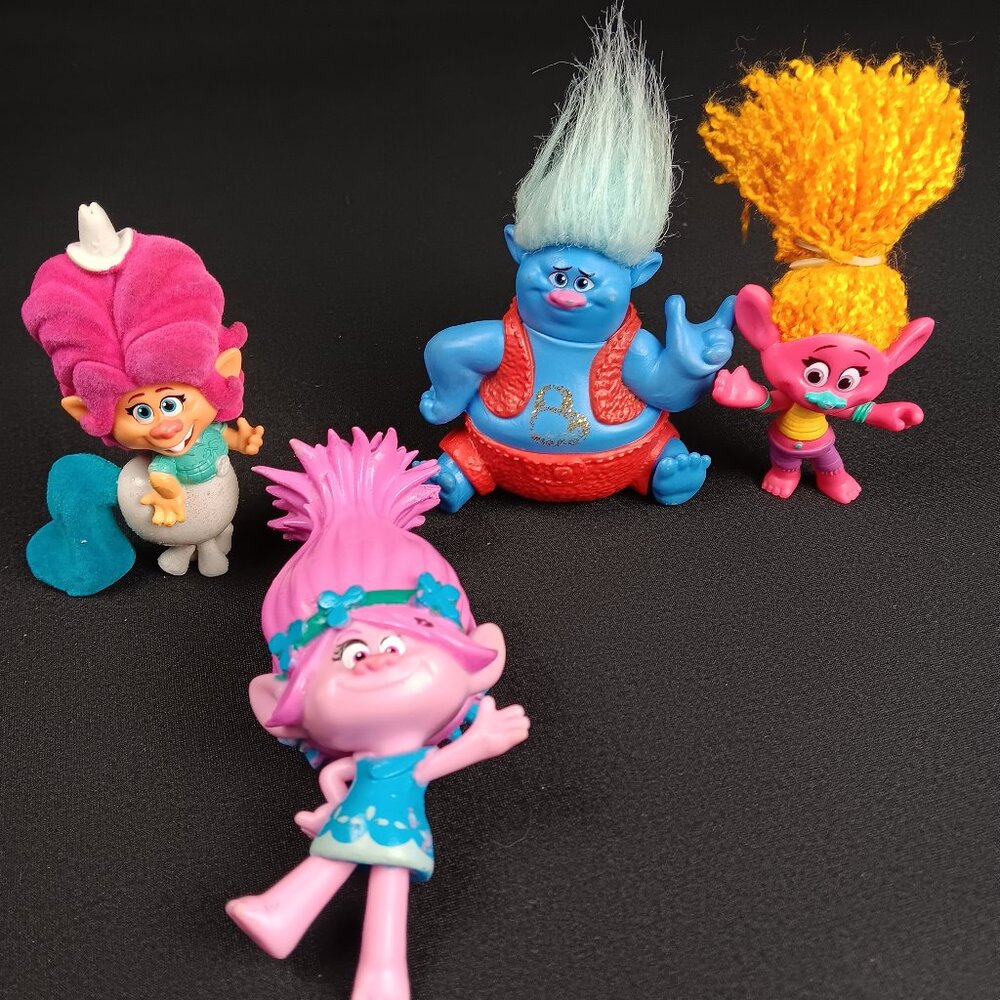 Small Toy Lot DreamWorks Trolls Small Mini Plastic Figures